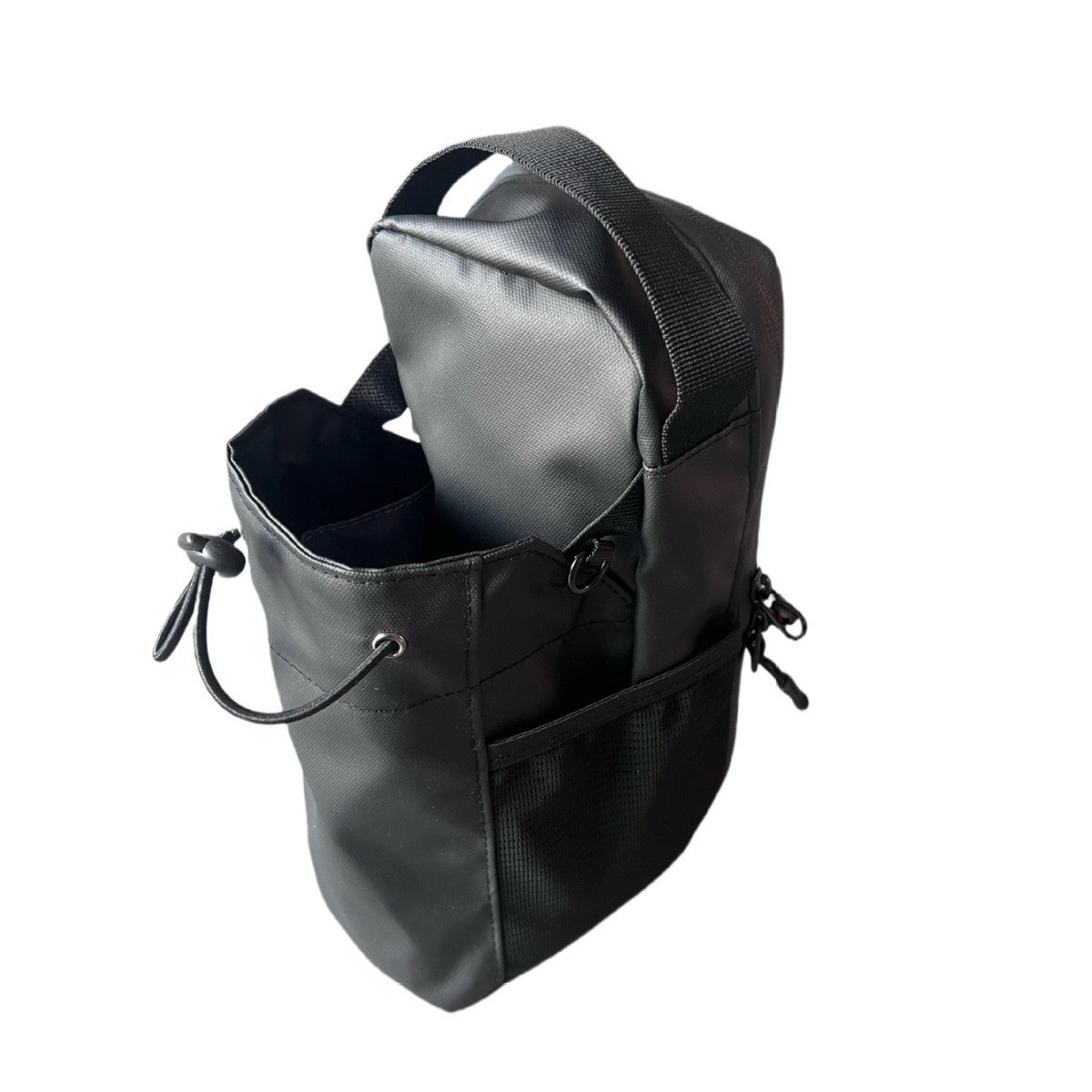 Fitness magnetic water bottle bag
